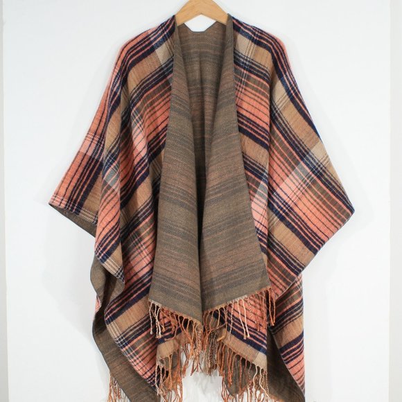 Wonder Blossom NYC Jackets & Blazers - 🥰WB Plaid Poncho with Fringe
